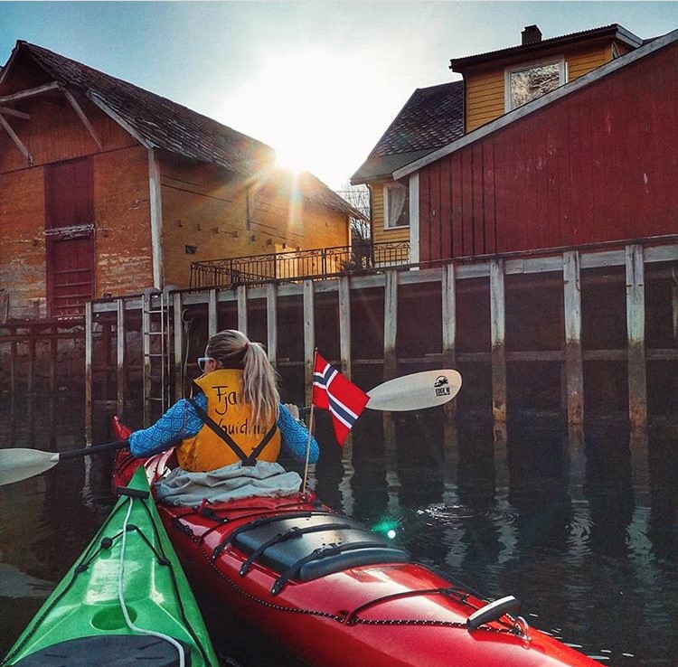 Kayaking - Fjærland Guiding